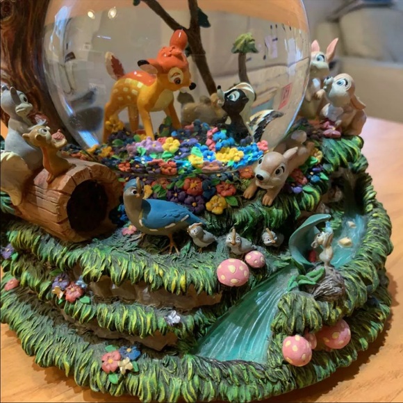 Disney's Bambi 'Little April Showers' Snowglobe - Picture 5 of 8